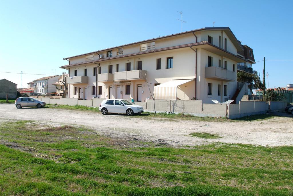 Apartment Schiavoni Fano Exterior foto